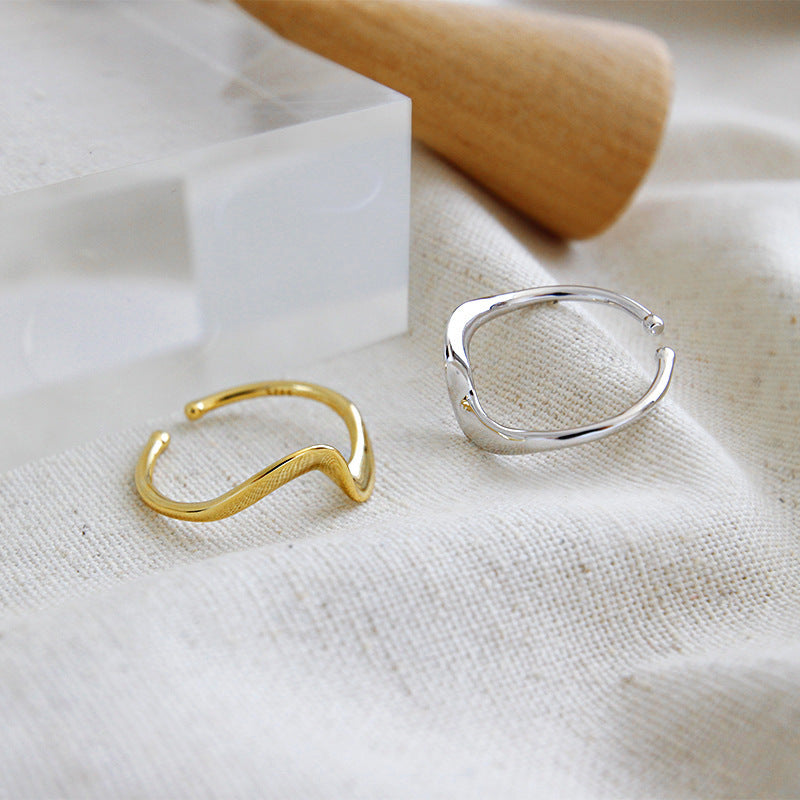 Elegant Wave Ring