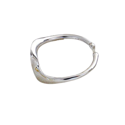 Elegant Wave Ring