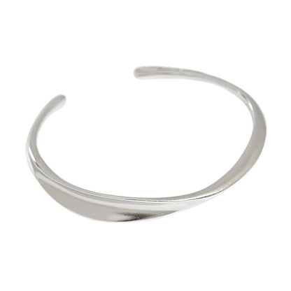 Swirl Minimalistic Cuff